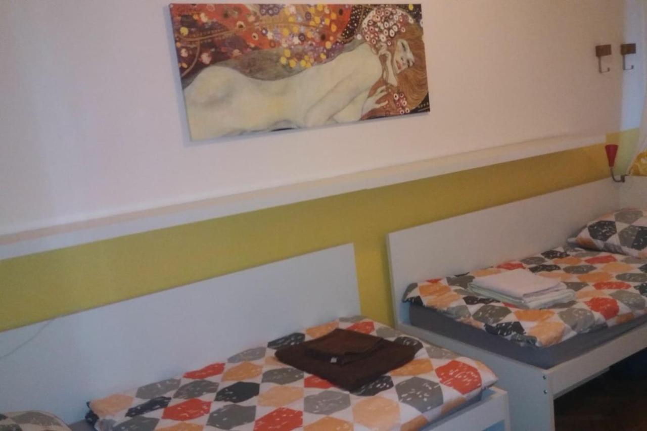 Geraeumige Zentrumsnahe Altbauwohnung 비엔나 외부 사진